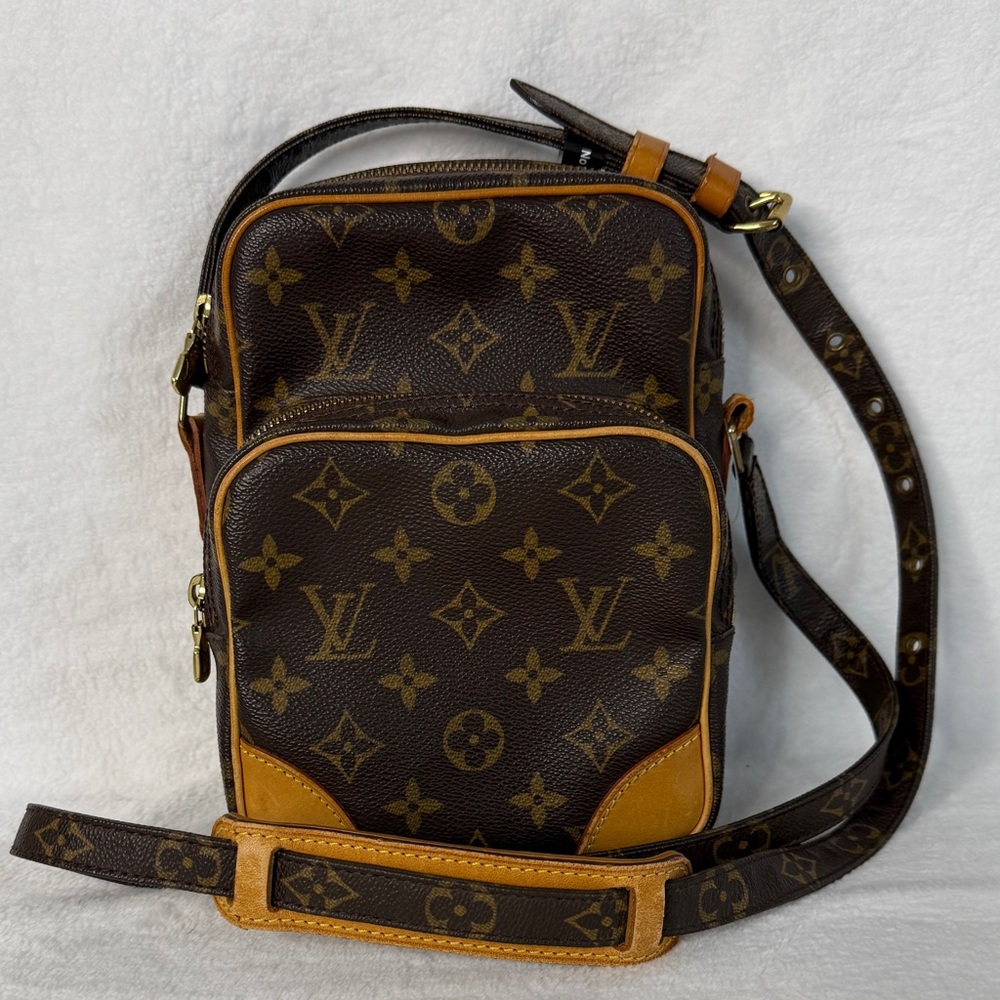 Louis Vuitton Monogram Amazon Crossbody/Shoulder Bag